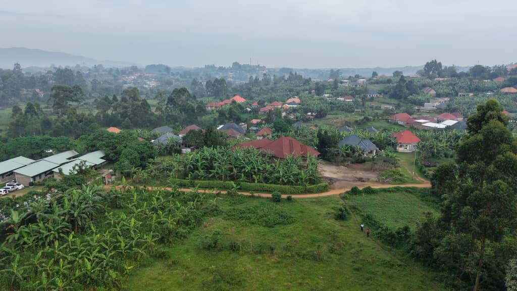 PRIME PLOT ALONG MAJOR ROAD IN KITUMBA FORT PORTAL TOURISM City